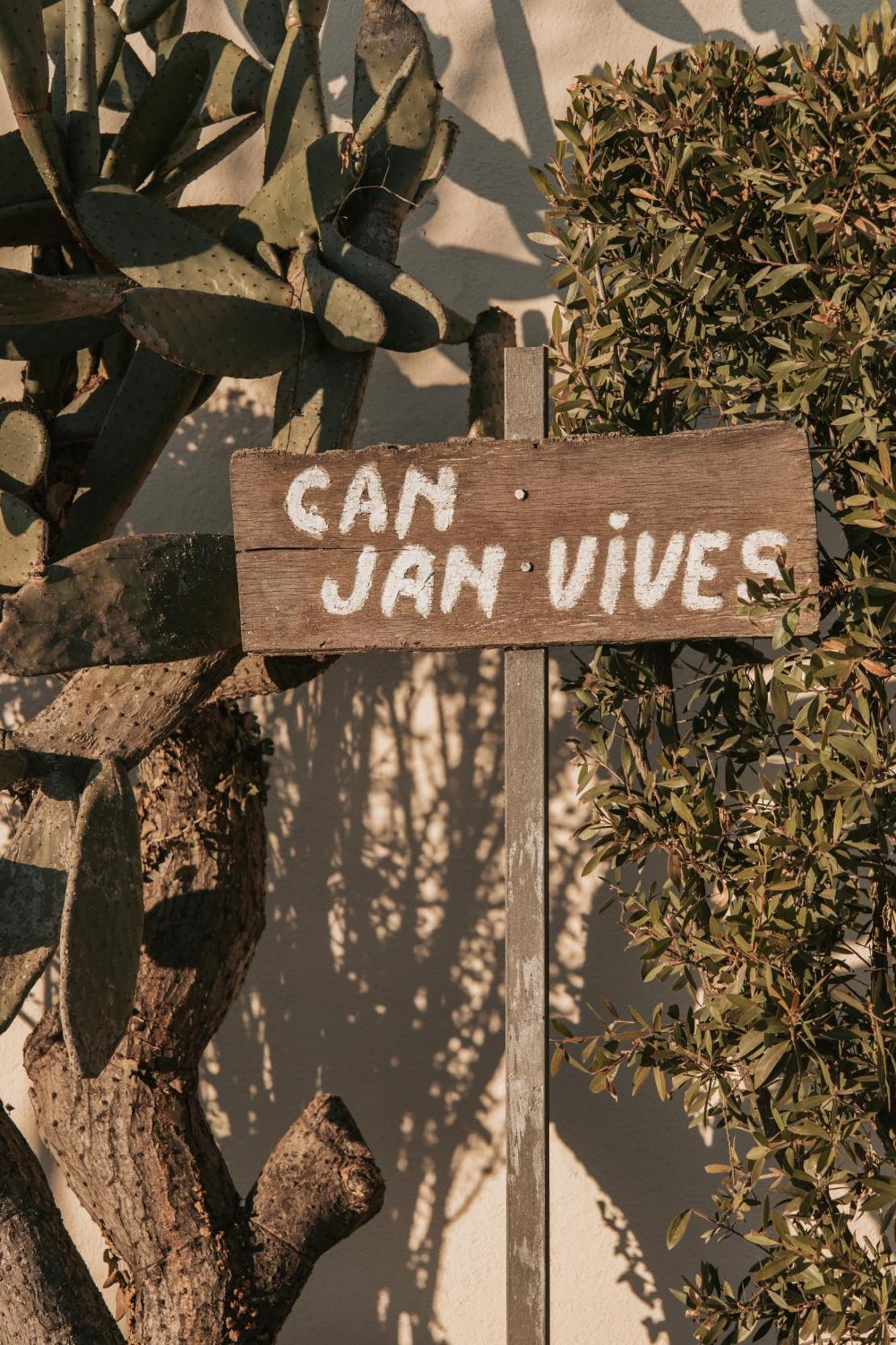 Can Jan Vives Vidreres Exteriér fotografie